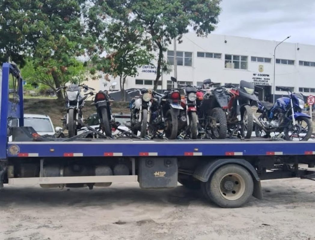 PM recupera oito motos furtadas e prende quatro suspeitos em Jacobina
