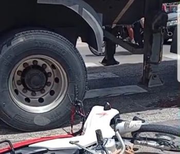 Motociclista morre ao colidir com carreta na Avenida Ayrton Senna em Capim Grosso